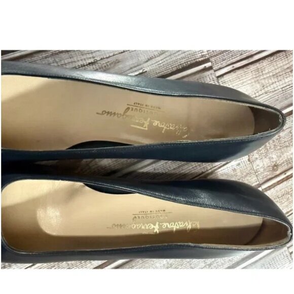 Luxury Salvatore Ferragamo under $100! Size 10.5 AAAA - Picture 3 of 6